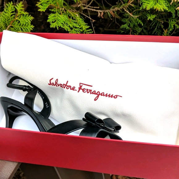 Salvatore Ferragamo LIDA Leather Slingbacks - Picture 10 of 11